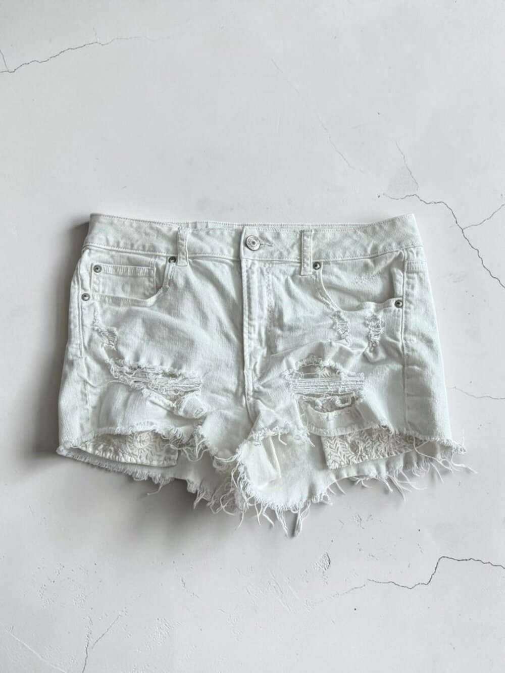 AMERICAN EAGLE White Lace Pocket High Rise Denim Shorties Shorts Size 12